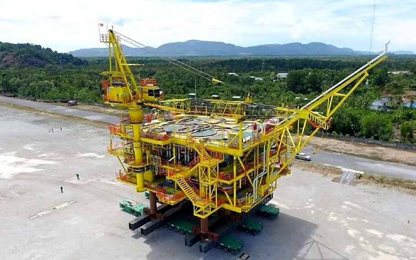 Belud South topside in the fabrication yard